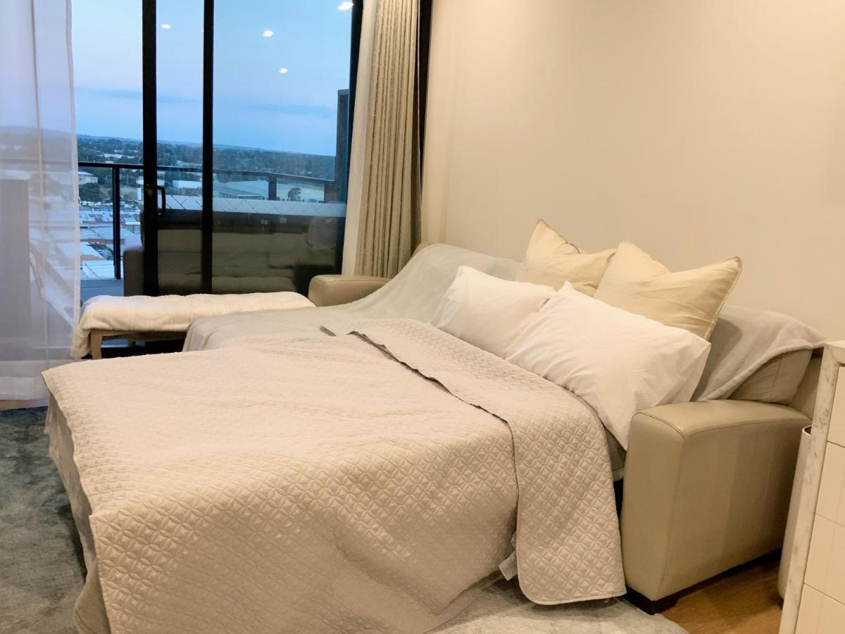 M-City Apartment - Executive Twin King Ensuites - Fully Equipped - Free Parking, Fast Wifi, Smart Tv, Netflix, Complementary Drinks & Amenities - M-City Shopping Centre Clayton 3168 外观 照片